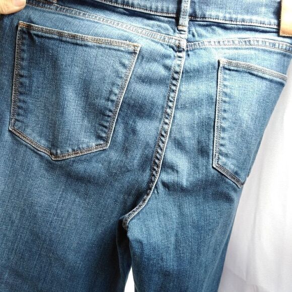 Hilfiger jeans  - Picture 2 of 6